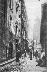 Rue de La Prison, vue sur maison Diamantée