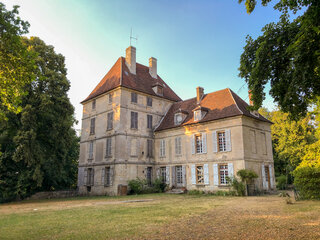  Pavillon du milieu du 17e siècle façade Ouest Monastère des Célestins Saint-Pierre-en-Chastres Vieux-Moulin Compiègne